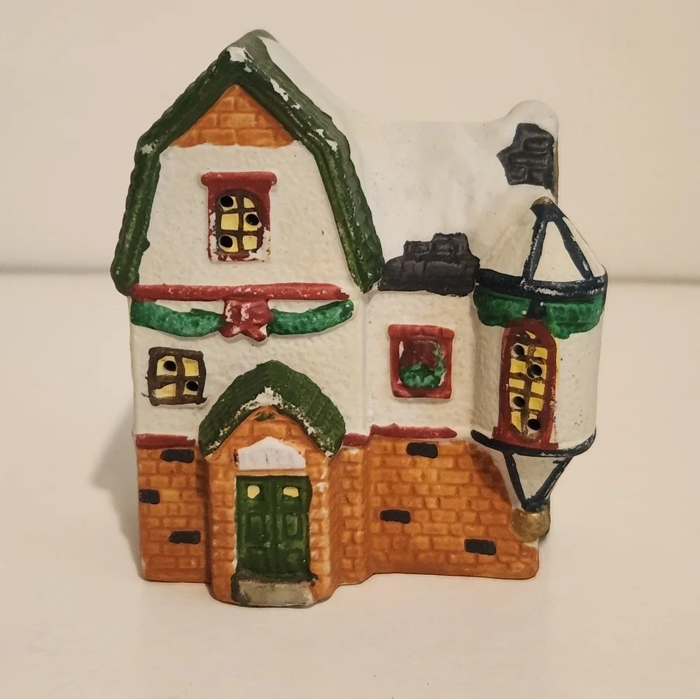 Vintage Christmas Town Hotel Decoration